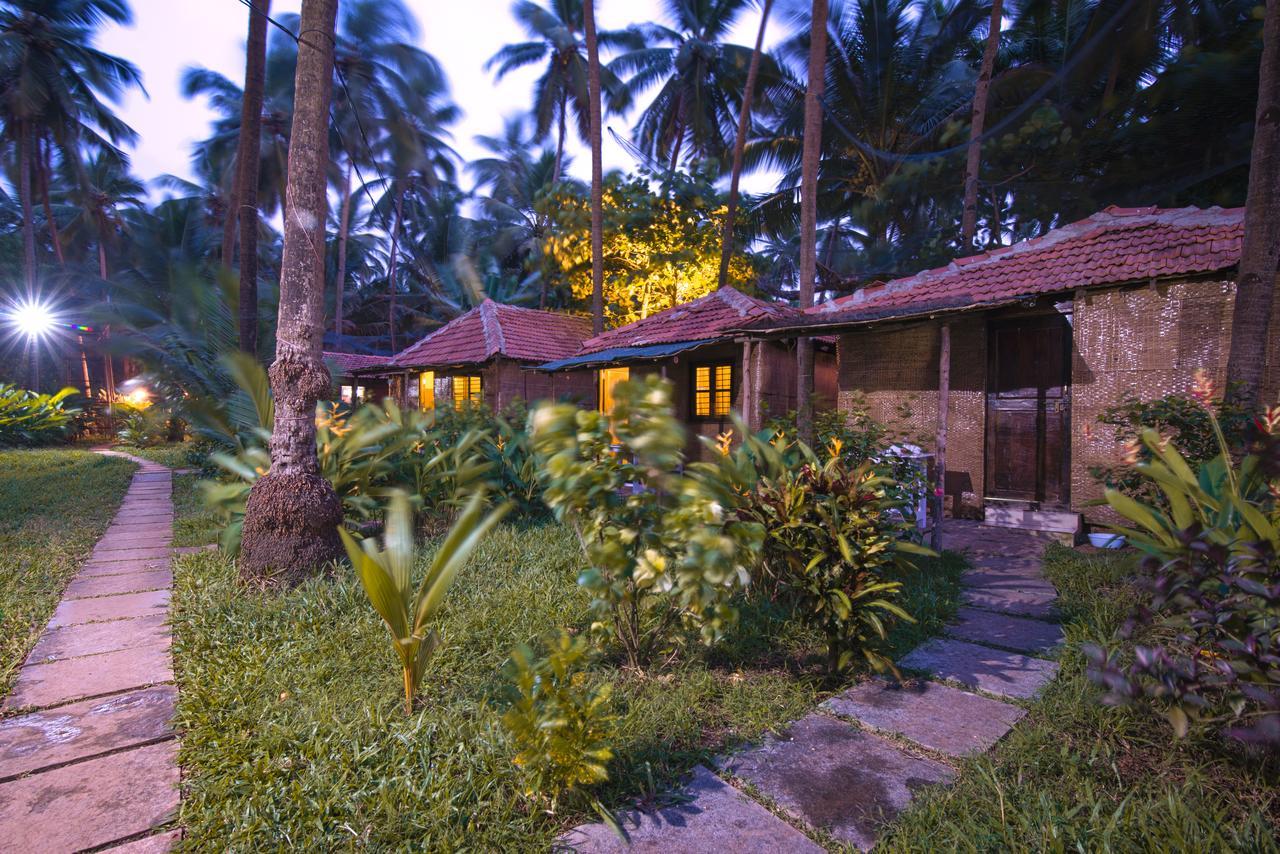 Sunway Cottages Мандрем Екстериор снимка